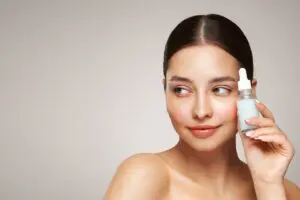 Dlaczego warto stosować serum do twarzy Dlaczego warto stosować serum do twarzy